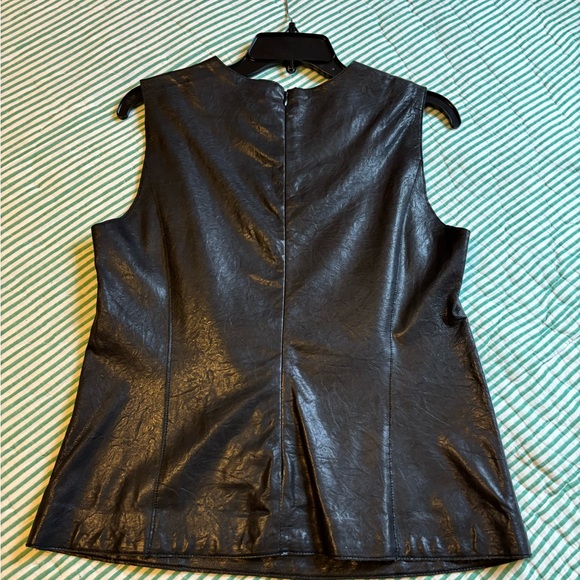 Vince 100% Leather Shell Never Worn Size 10 - Picture 2 of 6